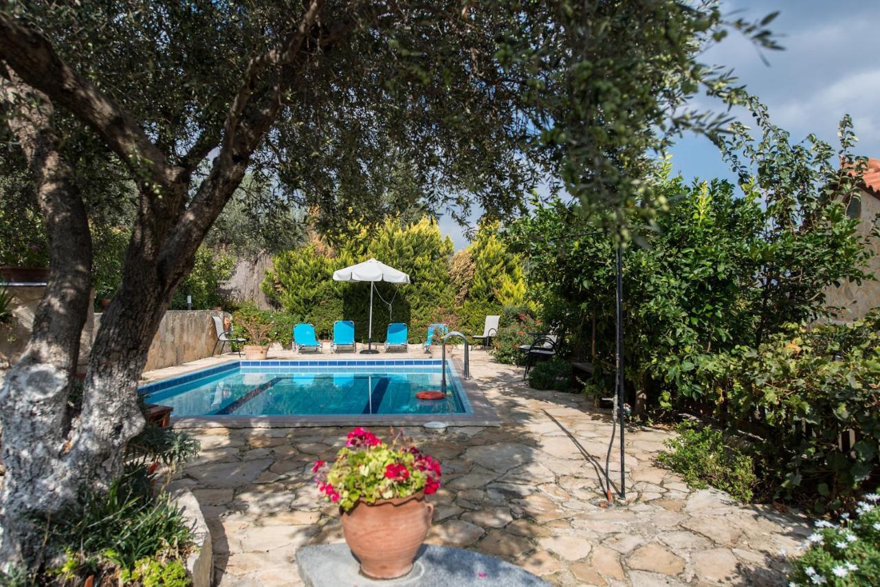 Villa Toula With Pool Nr Armeni Crete Makhairoi Bagian luar foto