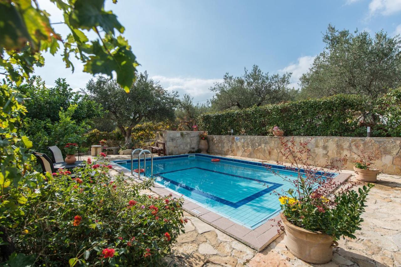 Villa Toula With Pool Nr Armeni Crete Makhairoi Bagian luar foto