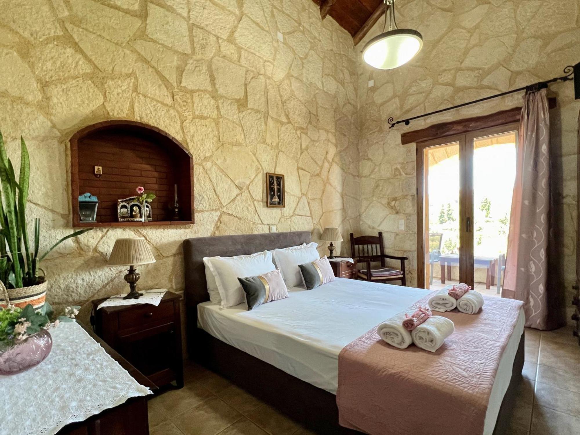Villa Toula With Pool Nr Armeni Crete Makhairoi Bagian luar foto